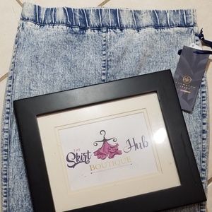 🆕️Boom BOOM JEAN Skirt. MED SIZE Pencil Skirt.